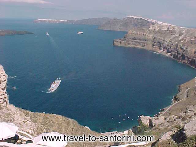 CALDERA VIEW - View of the caldera from above Athinios port. Visible at the north, Fira, Imerovigli and Oia.