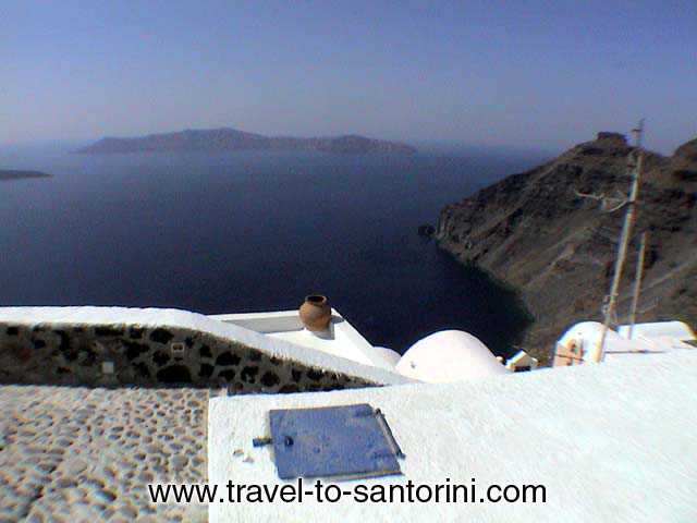 Caldera view from Firostefani - View of the caldera and Skaros in front of Imerovigli as seen from Firostefani