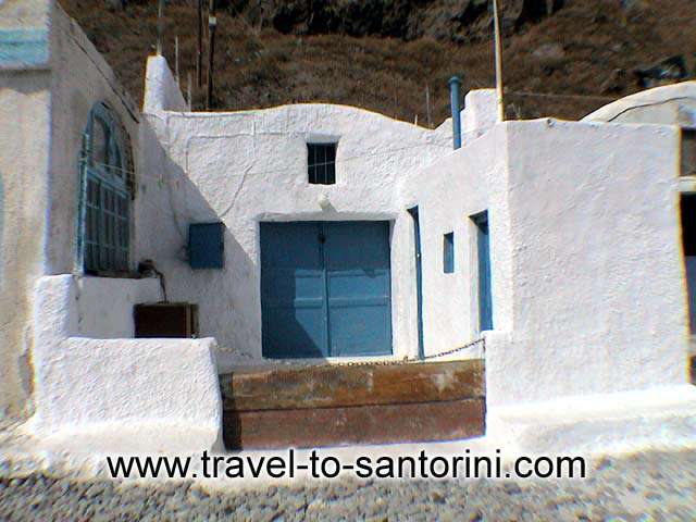 Small house - Another yposkafo (small curved house) used for the fishing boats during the winter.