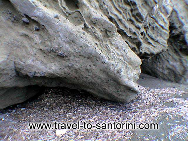 Kouloumbo beach - The beach of Kouloumbo ends at a pumice stone wall with amazing shapes