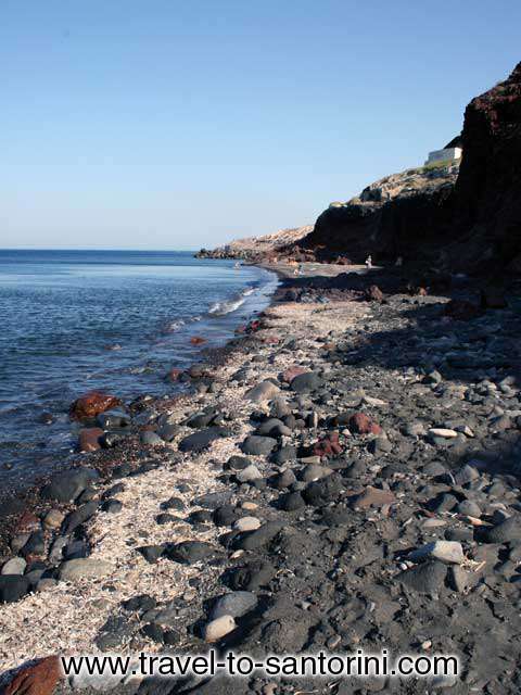 VIEW FROM THE LEFT - View of Pori beach from the left. Also here visible the red pumice stones (poria for the locals), that gave their name to the beach.