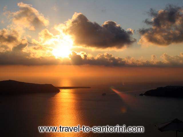 After several days of south wind and moisture the weather is changed and the sunset is great... SANTORINI PHOTO GALLERY - SUNSET by Ioannis Matrozos