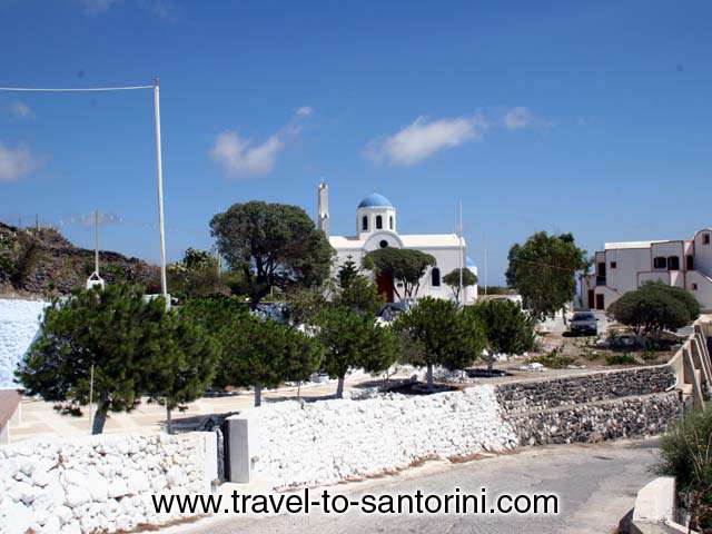 Agios Efrem Church - The church of Agios Efrem. It is located on the road from Imerovigli to Vourvoulos.