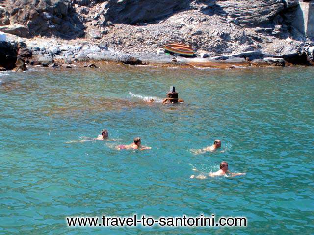 SWIMMING - Returning to the boat after the mud bath