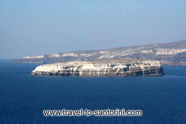 Aspronissi - View of Aspronissi from Akrotiri lighthouse