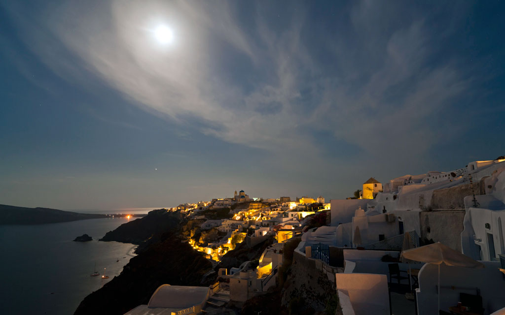 Oia after sunset - View of Oia caldera from Perivolas area just after sunset