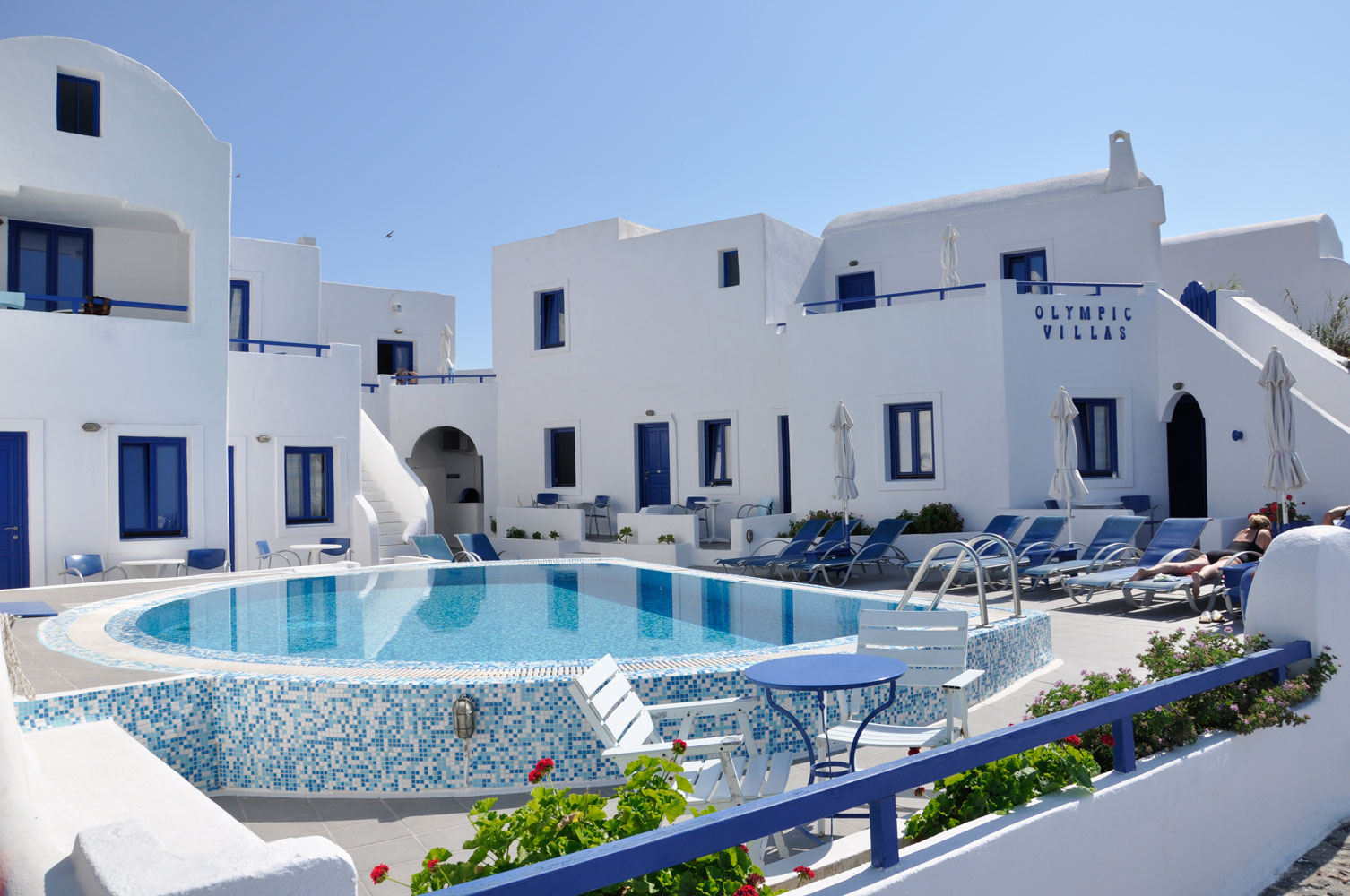 OLYMPIC VILLAS IN  Oia