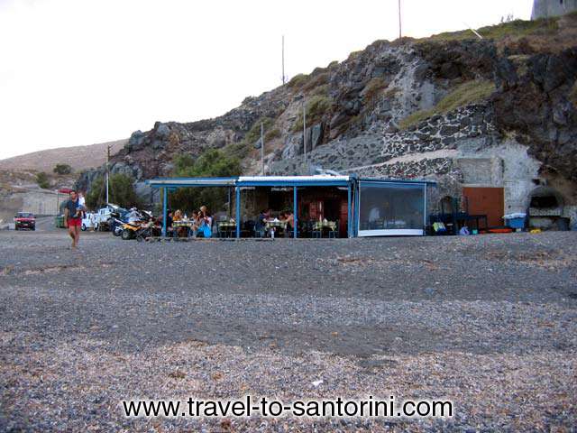 View of Kapetan Giannis tavern CLICK TO ENLARGE
