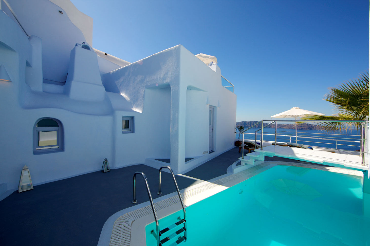 IKASTIKIES ELEGANT SUITES  HOTELS IN  Firostefani Santorini island Cyclades