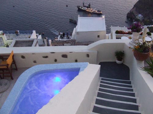 IRIANA APARTMENTS  HOTELS IN  FIRA