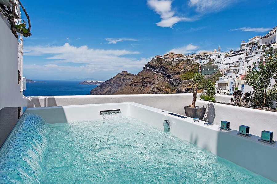 PORTO FIRA SUITES IN  Fira