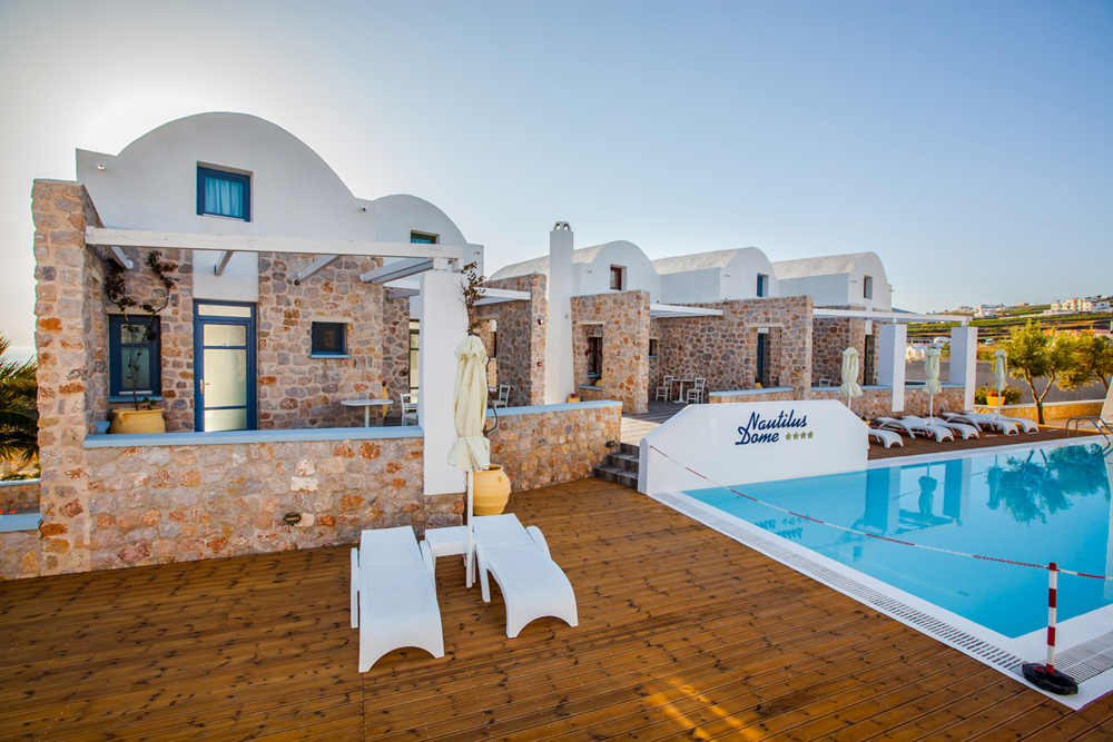 NAUTILUS DOME SUITES & APARTMENTS IN  Agia Irini Fira