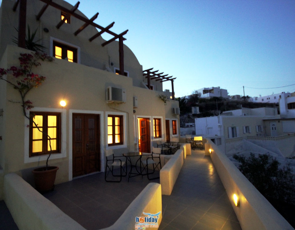 ERSI VILLAS IN  Firostefani Santorini Cyclades islands