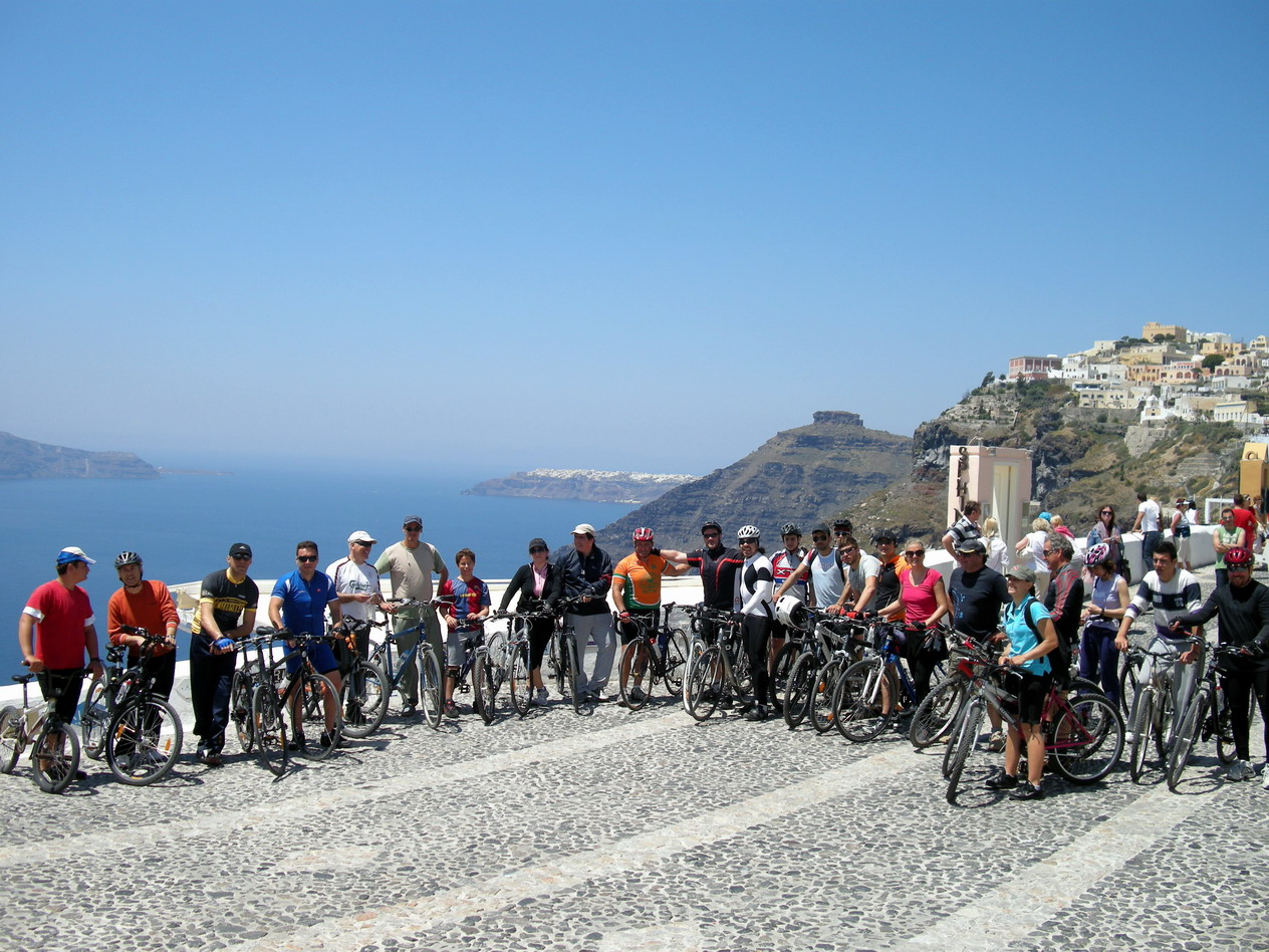 Successful was the fourth National Ride held in Santorini today Sunday, May 8, 2011. As in many cities in Greece, today was the Ride to claim a better life with fewer cars, more bike lanes and a decent quality of life in our cities, based on changing the way we move and travel. ...