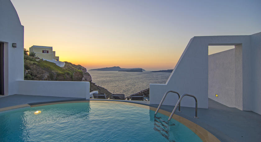 Ambassador Santorini Luxury Villas & Suites