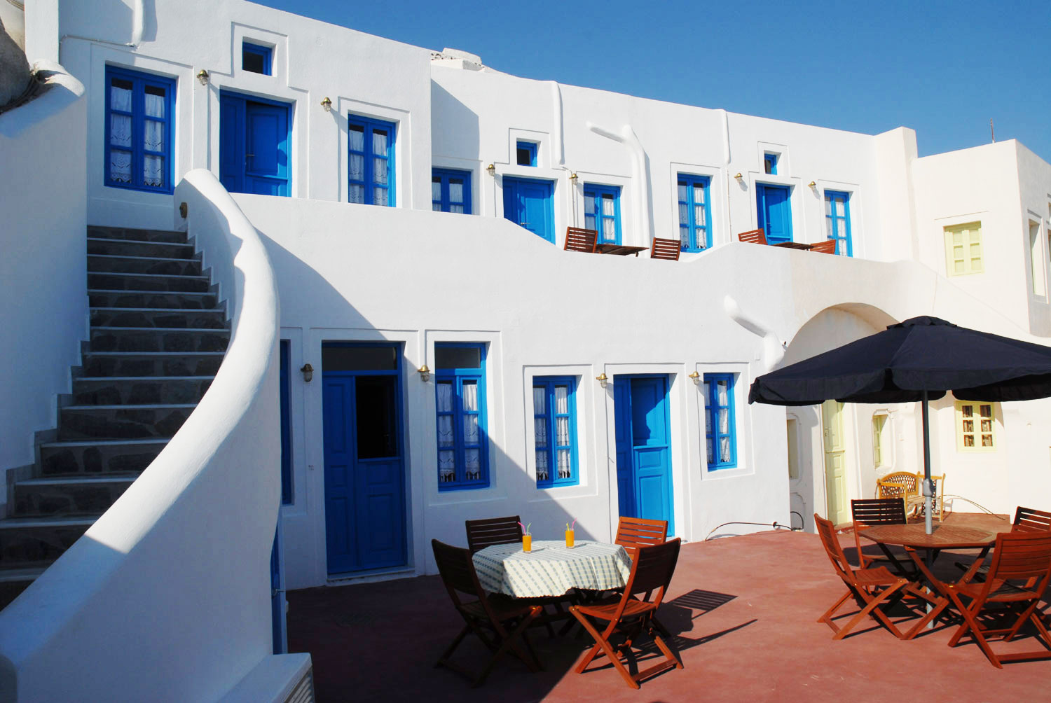 OIA CAVE HOUSES